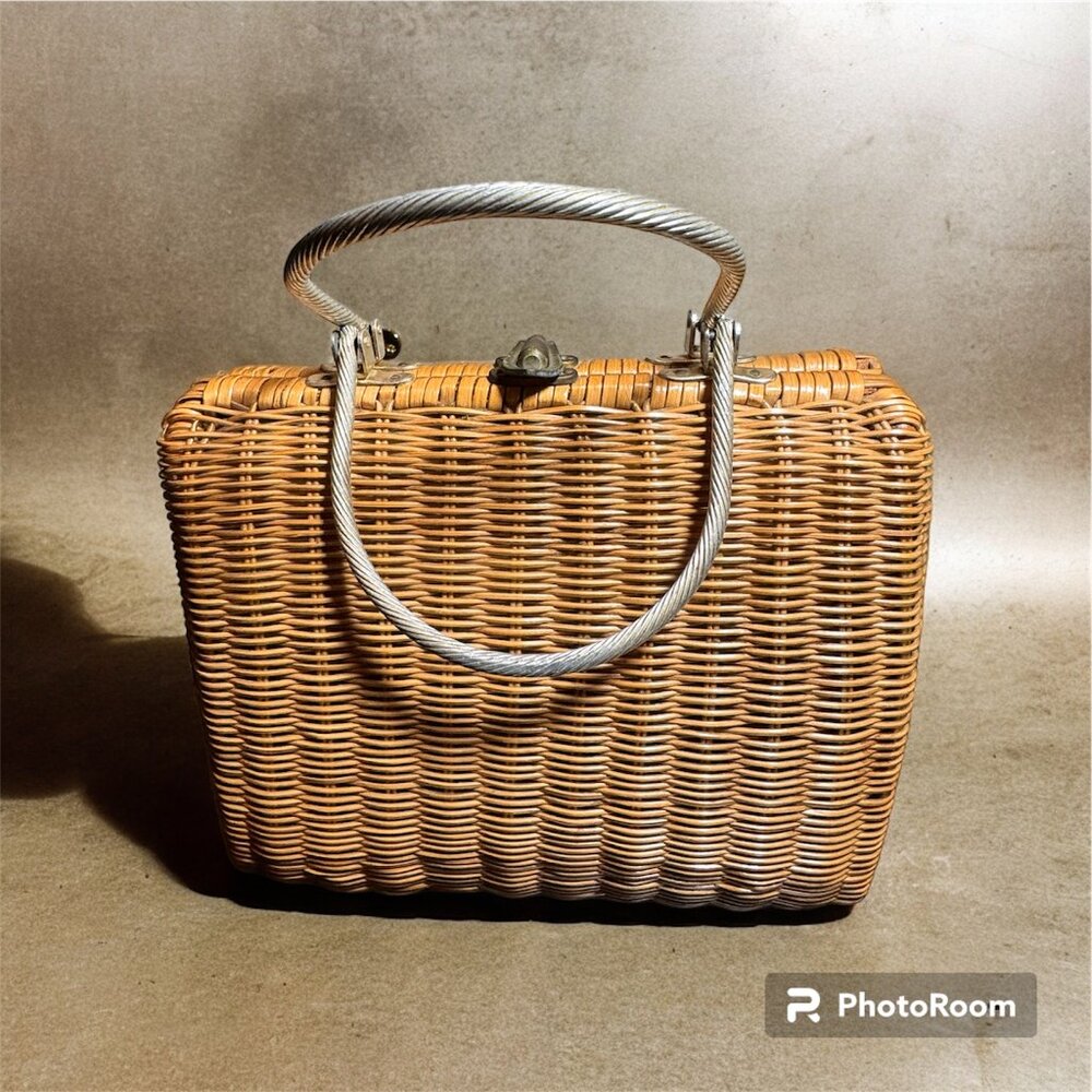 Babette handmade wicker vintage handbag